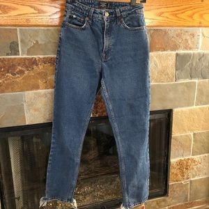 ABERCROMBIE & FITCH Simone High Rise Slim Jeans 0R